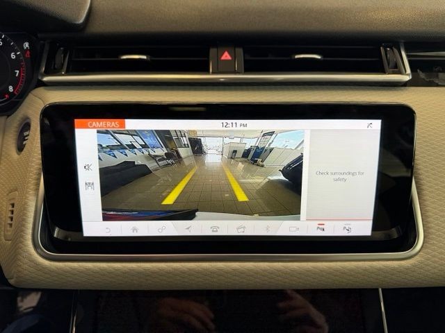 Land Rover Range Rover Velar Vehicle Full-screen Gallery Image 13