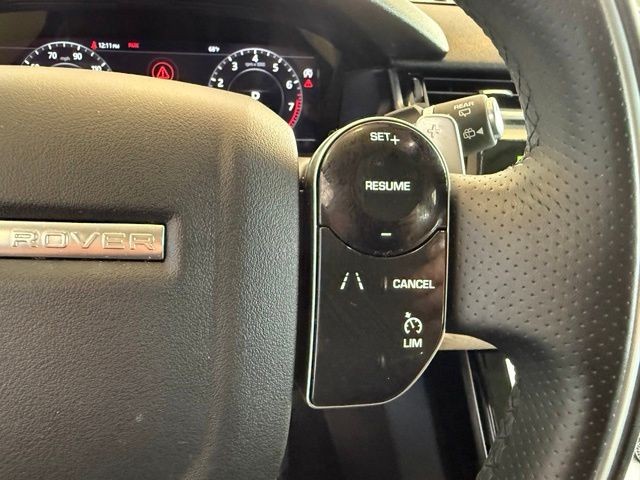 Land Rover Range Rover Velar Vehicle Full-screen Gallery Image 15