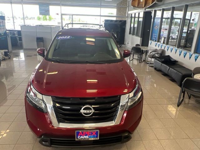 Nissan Pathfinder Vehicle Full-screen Gallery Image 16