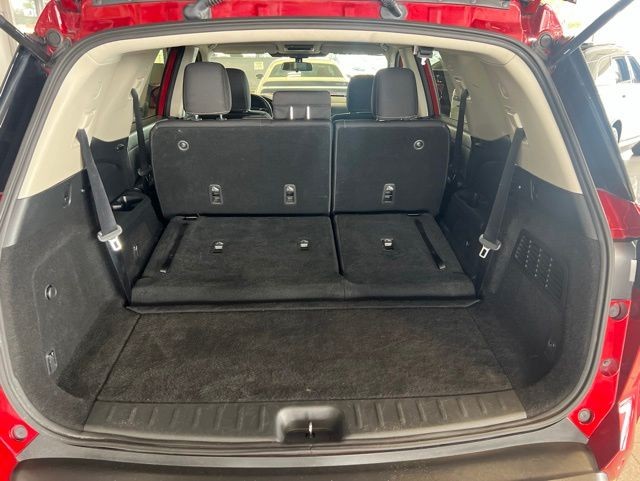 Nissan Pathfinder Vehicle Full-screen Gallery Image 22
