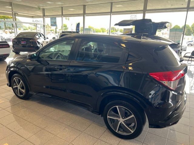 Honda HR-V Vehicle Full-screen Gallery Image 10