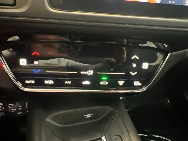 Honda HR-V Vehicle Full-screen Gallery Image 26