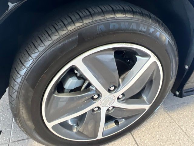 Honda HR-V Vehicle Full-screen Gallery Image 32