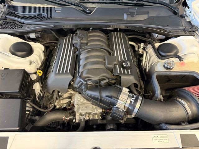 Dodge Challenger Vehicle Full-screen Gallery Image 25