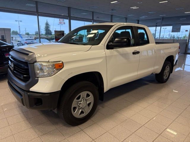 Toyota Tundra Vehicle Full-screen Gallery Image 07