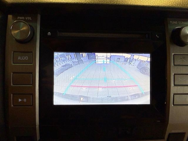 Toyota Tundra Vehicle Full-screen Gallery Image 15