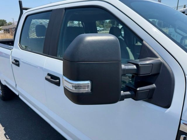 Ford Super Duty F-250 SRW Vehicle Full-screen Gallery Image 13