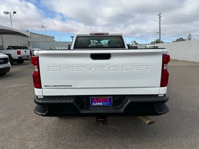 Chevrolet Silverado 2500HD Vehicle Full-screen Gallery Image 08