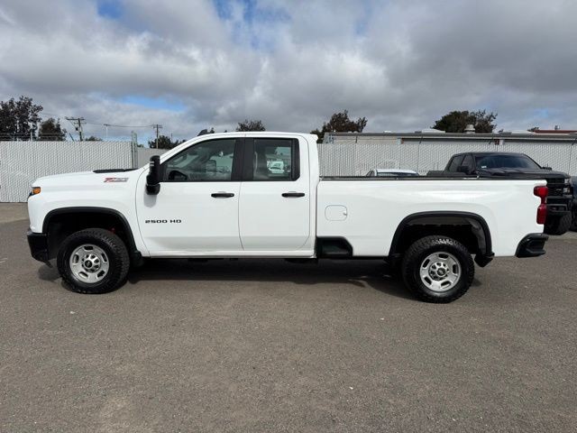 Chevrolet Silverado 2500HD Vehicle Full-screen Gallery Image 10