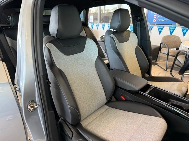 Volkswagen ID.4 Vehicle Full-screen Gallery Image 20