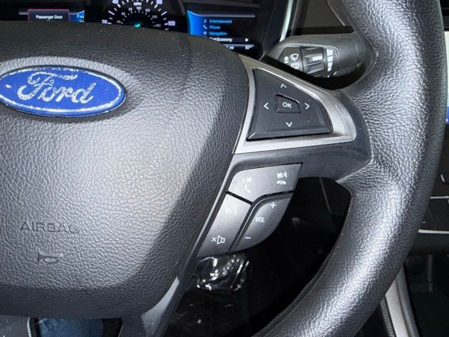 Ford Fusion Hybrid Vehicle Full-screen Gallery Image 17