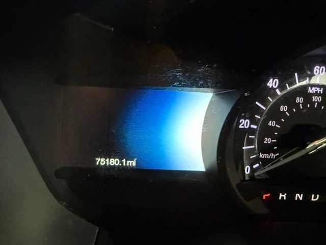 Ford Fusion Hybrid Vehicle Full-screen Gallery Image 12