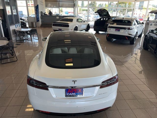 Tesla Model S Vehicle Full-screen Gallery Image 07