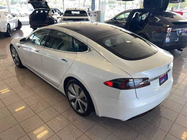 Tesla Model S Vehicle Full-screen Gallery Image 08