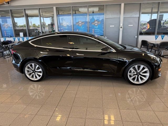 Tesla Model 3 Vehicle Full-screen Gallery Image 02