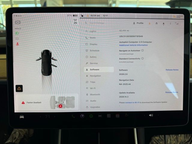 Tesla Model 3 Vehicle Full-screen Gallery Image 14