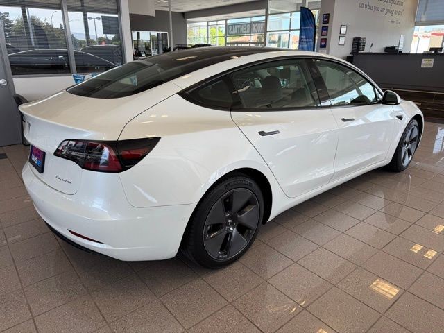 Tesla Model 3 Vehicle Full-screen Gallery Image 03