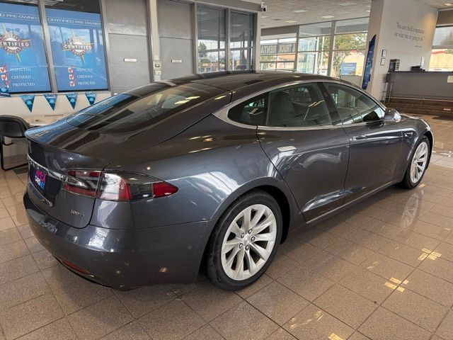 Tesla Model S Vehicle Full-screen Gallery Image 03