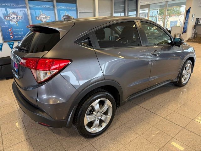 Honda HR-V Vehicle Full-screen Gallery Image 03