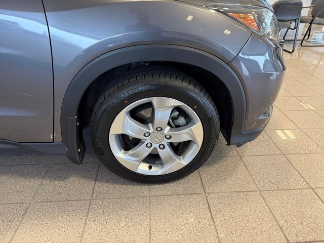 Honda HR-V Vehicle Full-screen Gallery Image 09