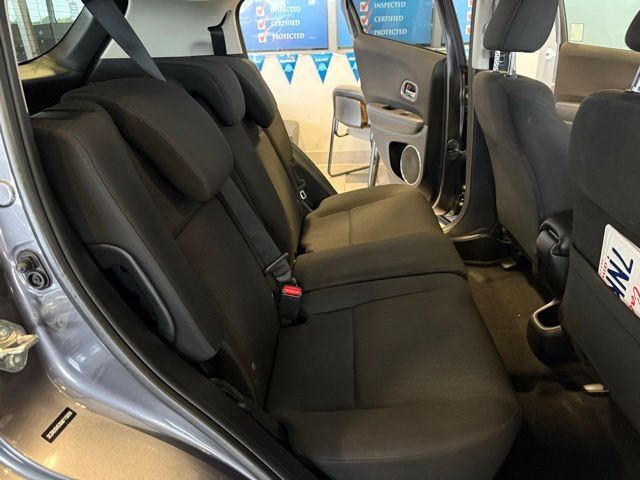Honda HR-V Vehicle Full-screen Gallery Image 23