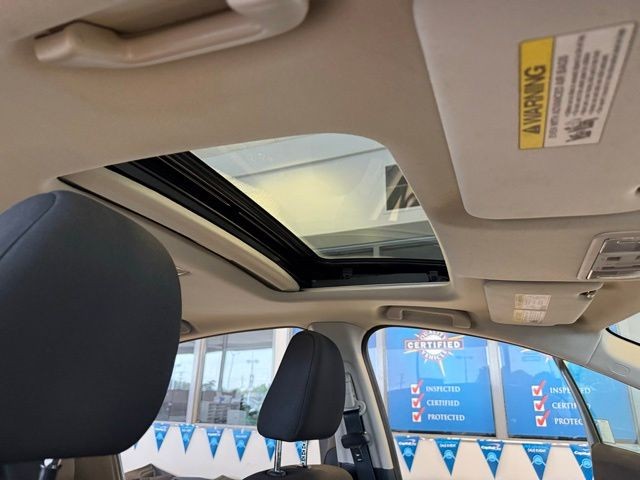 Honda HR-V Vehicle Full-screen Gallery Image 25