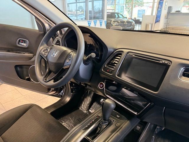 Honda HR-V Vehicle Full-screen Gallery Image 27