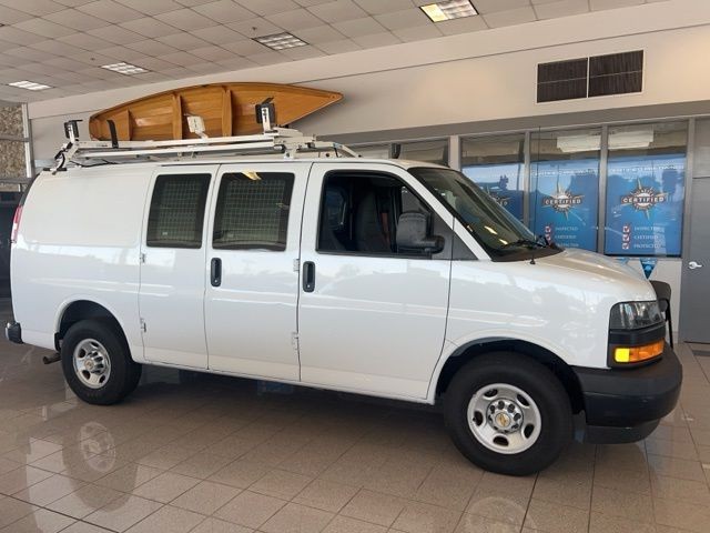 Chevrolet Express Cargo Van Vehicle Full-screen Gallery Image 02