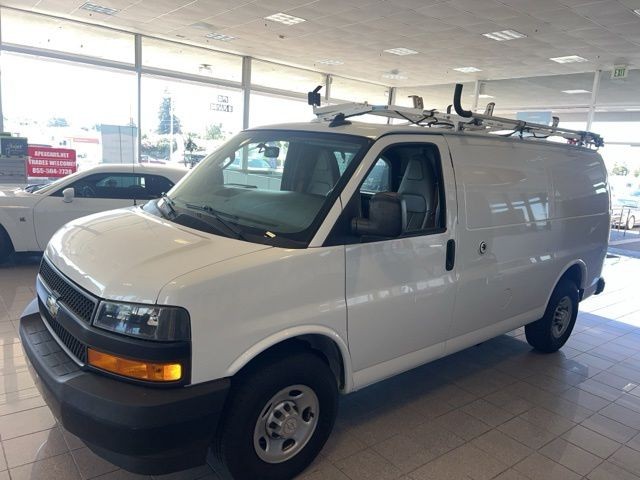 Chevrolet Express Cargo Van Vehicle Full-screen Gallery Image 08