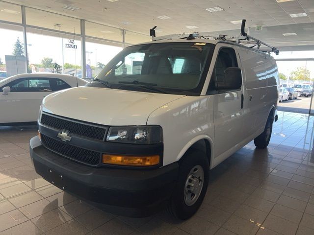 Chevrolet Express Cargo Van Vehicle Full-screen Gallery Image 09