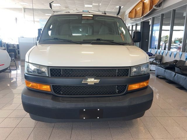 Chevrolet Express Cargo Van Vehicle Full-screen Gallery Image 10