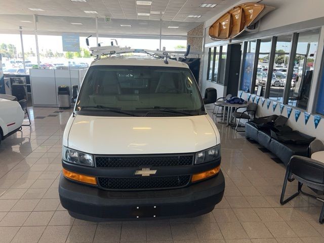 Chevrolet Express Cargo Van Vehicle Full-screen Gallery Image 11