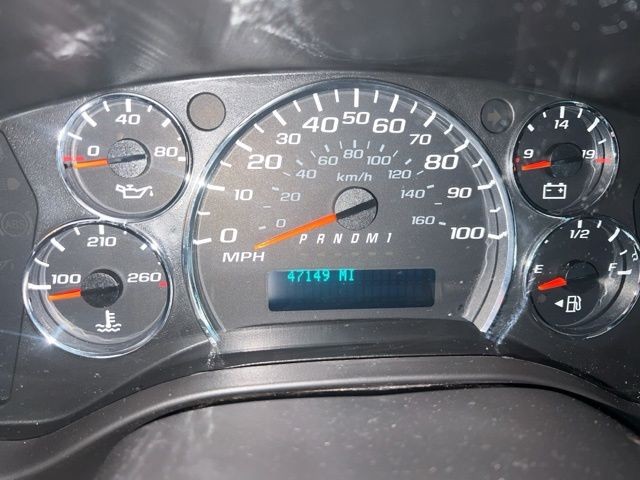 Chevrolet Express Cargo Van Vehicle Full-screen Gallery Image 15