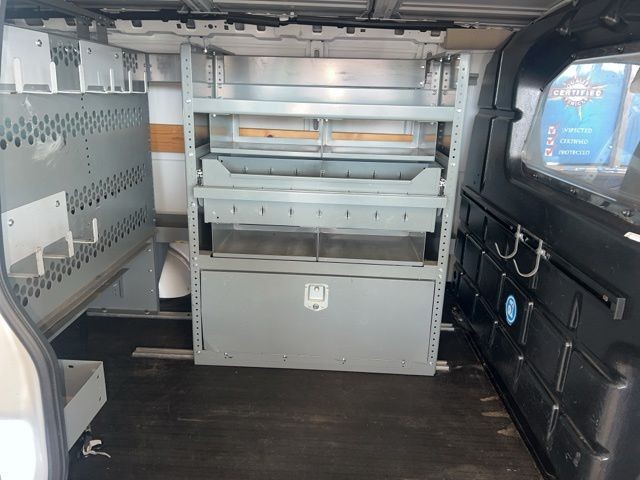 Chevrolet Express Cargo Van Vehicle Full-screen Gallery Image 18