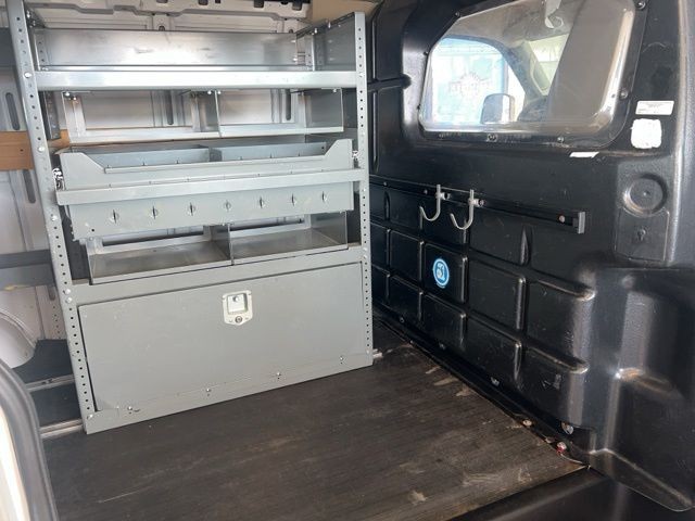 Chevrolet Express Cargo Van Vehicle Full-screen Gallery Image 20