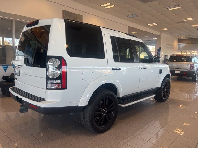 Land Rover LR4 Vehicle Full-screen Gallery Image 05