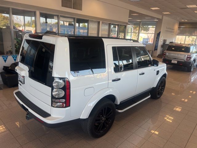 Land Rover LR4 Vehicle Full-screen Gallery Image 06