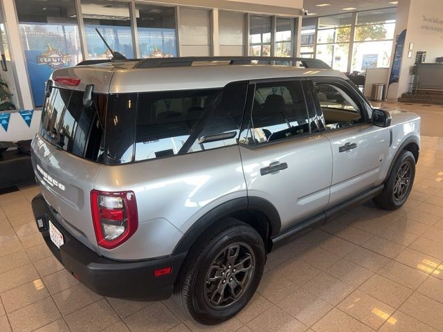 Ford Bronco Sport Vehicle Full-screen Gallery Image 04