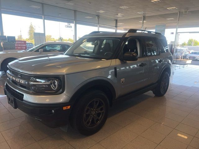 Ford Bronco Sport Vehicle Full-screen Gallery Image 09