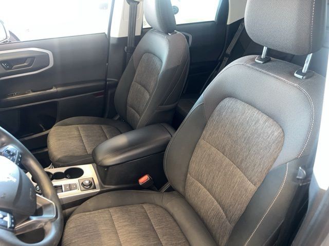 Ford Bronco Sport Vehicle Full-screen Gallery Image 12