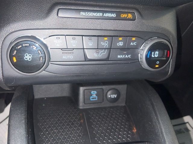 Ford Bronco Sport Vehicle Full-screen Gallery Image 20