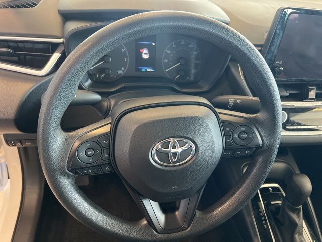 Toyota Corolla Vehicle Full-screen Gallery Image 17