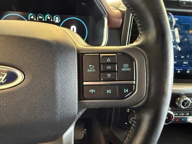 Ford F-150 Vehicle Full-screen Gallery Image 17