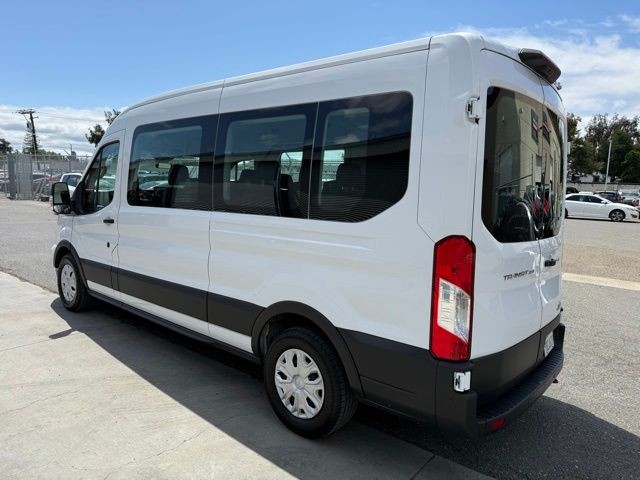 Ford Transit Passenger Wagon Vehicle Full-screen Gallery Image 05