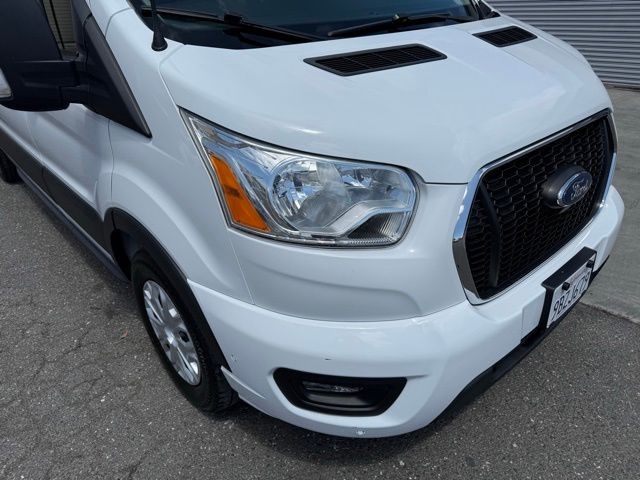 Ford Transit Passenger Wagon Vehicle Full-screen Gallery Image 09