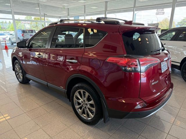 Toyota RAV4 Hybrid Vehicle Full-screen Gallery Image 05