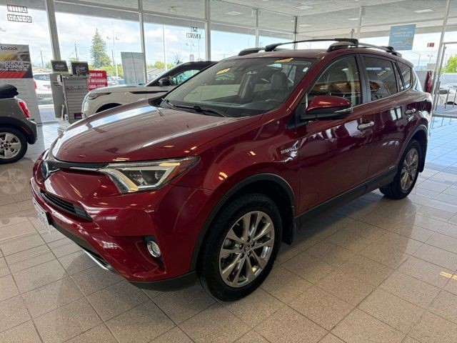 Toyota RAV4 Hybrid Vehicle Full-screen Gallery Image 06