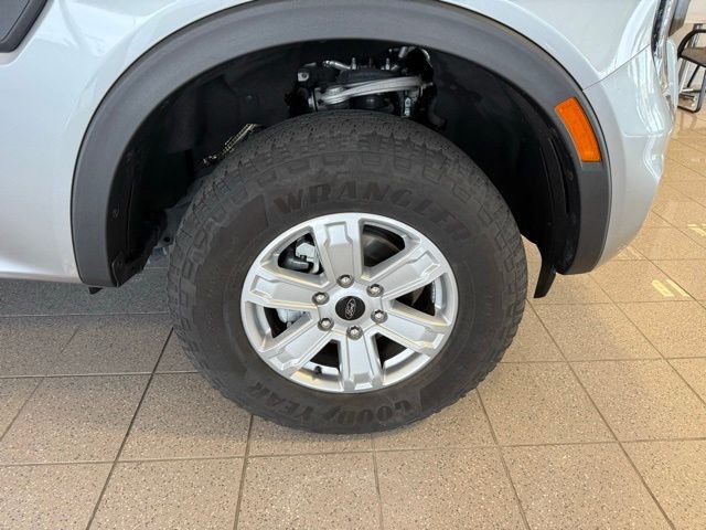 Ford Ranger Vehicle Full-screen Gallery Image 12