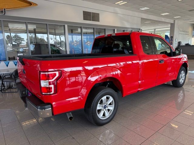 Ford F-150 Vehicle Full-screen Gallery Image 03