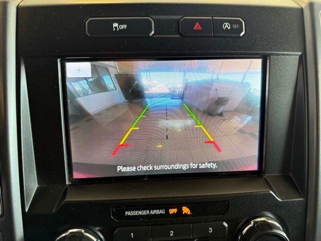 Ford F-150 Vehicle Full-screen Gallery Image 15